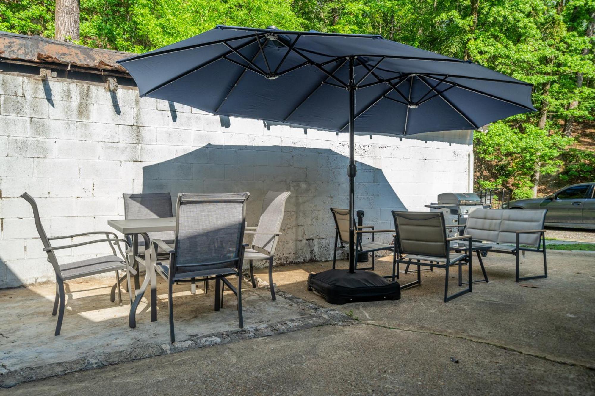 Cedar Blossom Bungalow Is A Cozy Getaway With A 5 Minute Walk To Downtown! Hot Springs Exterior foto